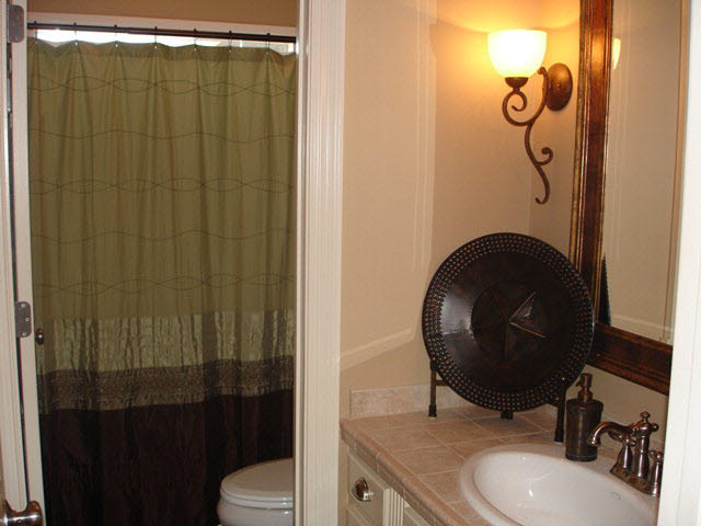 9799 Bella Drive Daphne, AL 36526 - Photo 15 of 20 Bathroom 2