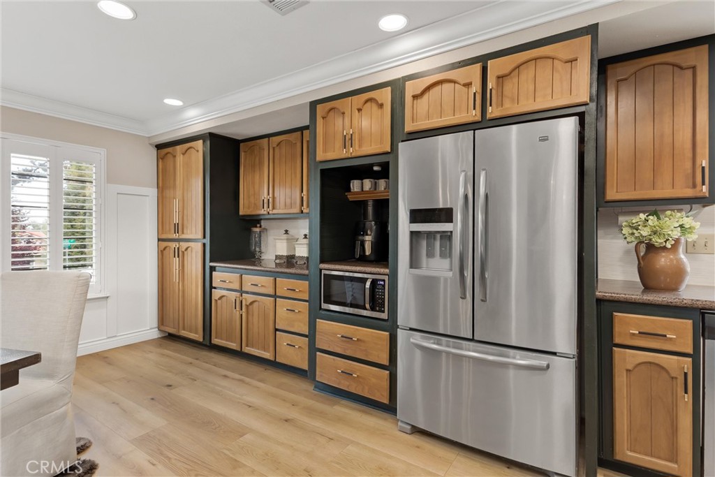 36113 Sharon Way Yucaipa, CA 92399 - Photo 18 of 49 Coffee station over microwave