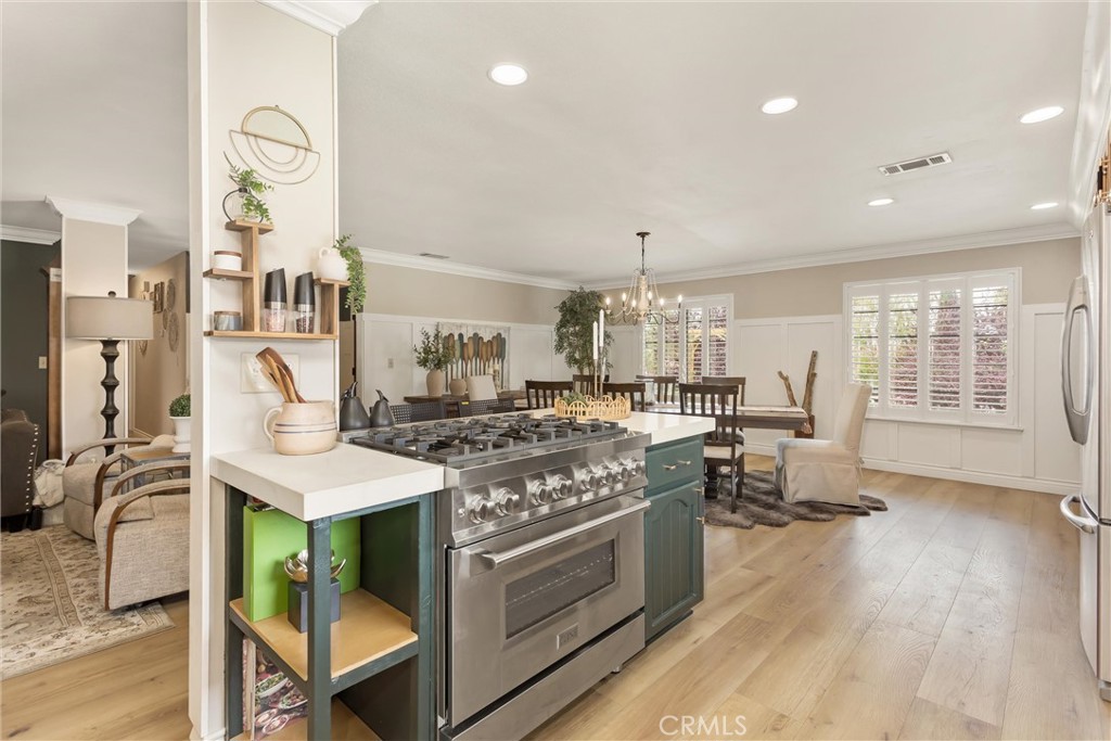 36113 Sharon Way Yucaipa, CA 92399 - Photo 21 of 49 6 burner gas stove /Island