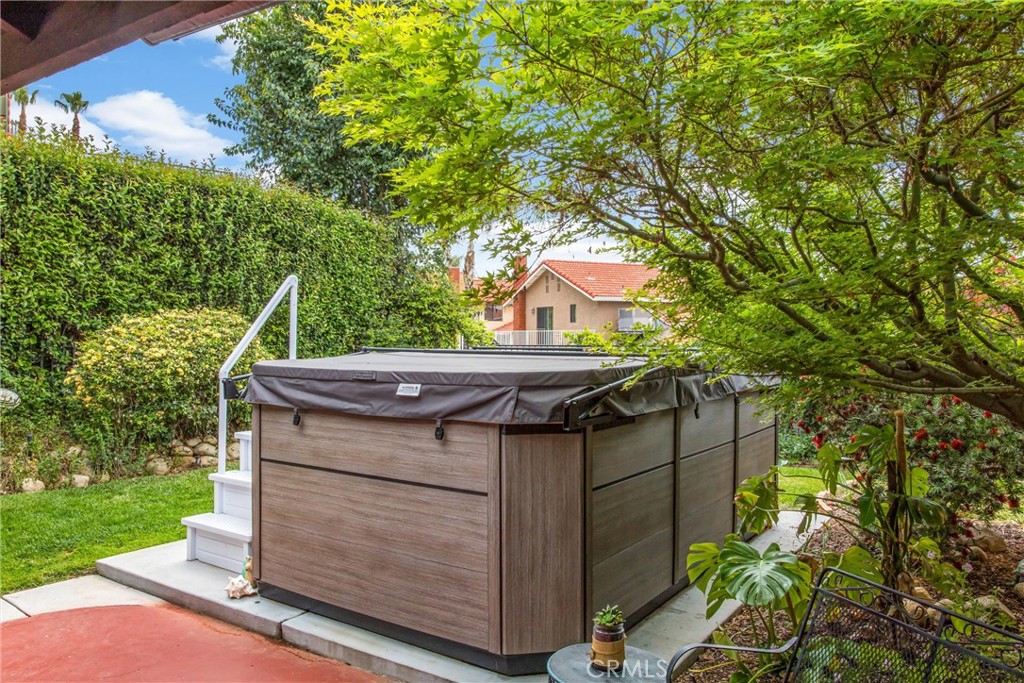 36113 Sharon Way Yucaipa, CA 92399 - Photo 33 of 49 1 year old Spool - Exercise pool with resistance and spa