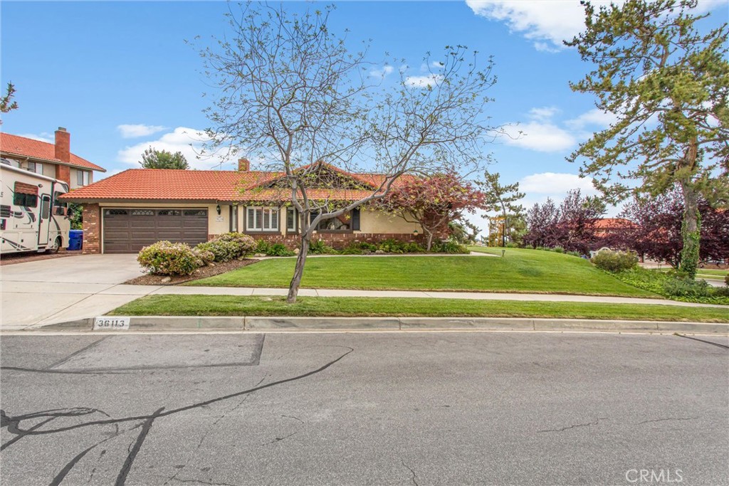 36113 Sharon Way Yucaipa, CA 92399 - Photo 5 of 49 Enter at street level on garage side
