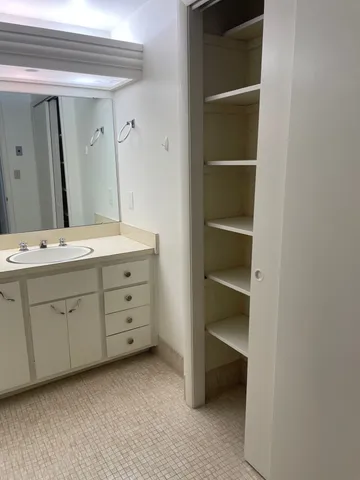 $499,000 | 4200 West End Avenue, Unit 202, Nashville, TN 37205