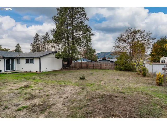 a view of a lake with houses