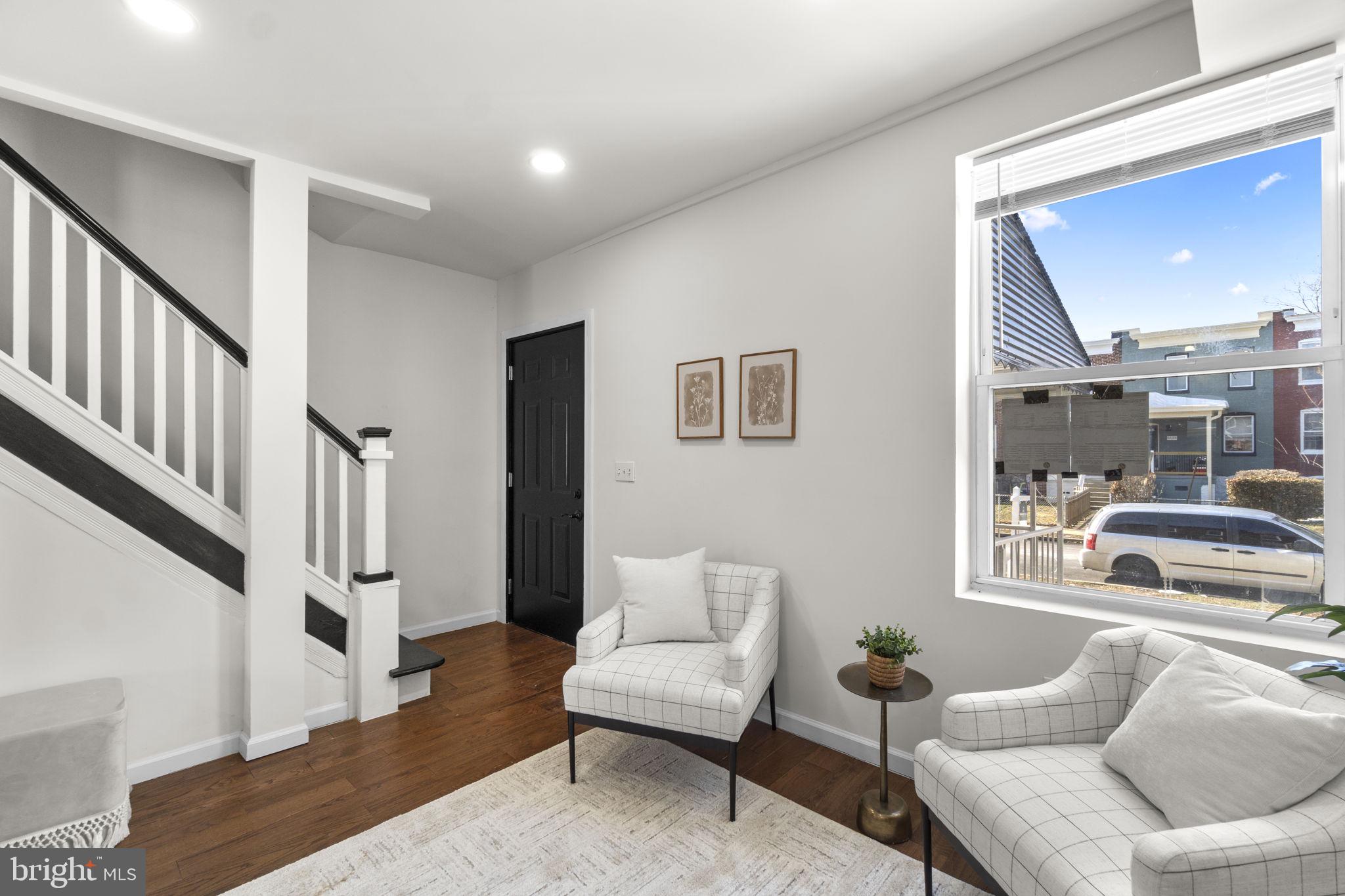 3617 Manchester Avenue Baltimore, MD 21215 - Photo 3 of 30 Living Room