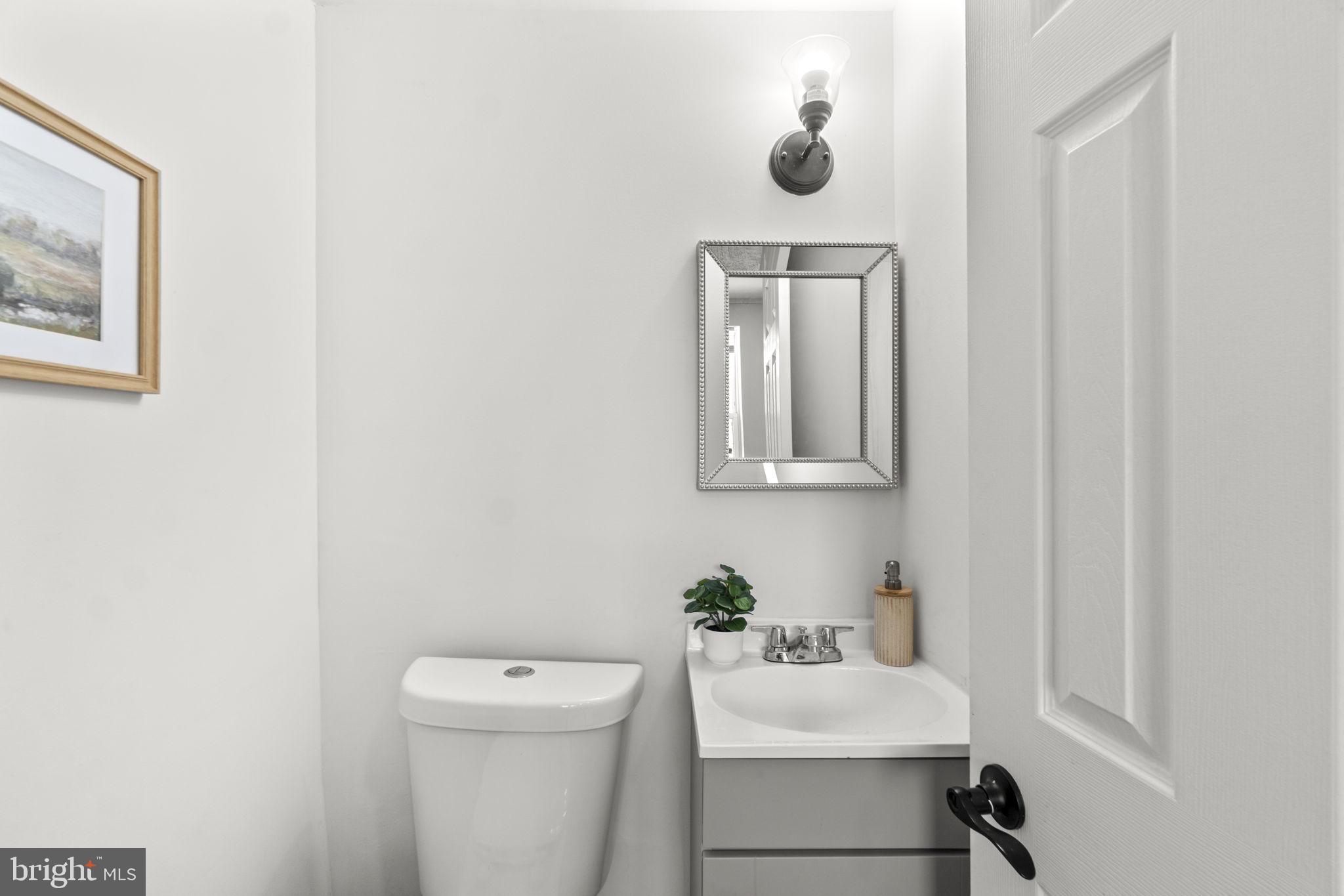 3617 Manchester Avenue Baltimore, MD 21215 - Photo 5 of 30 Powder Room