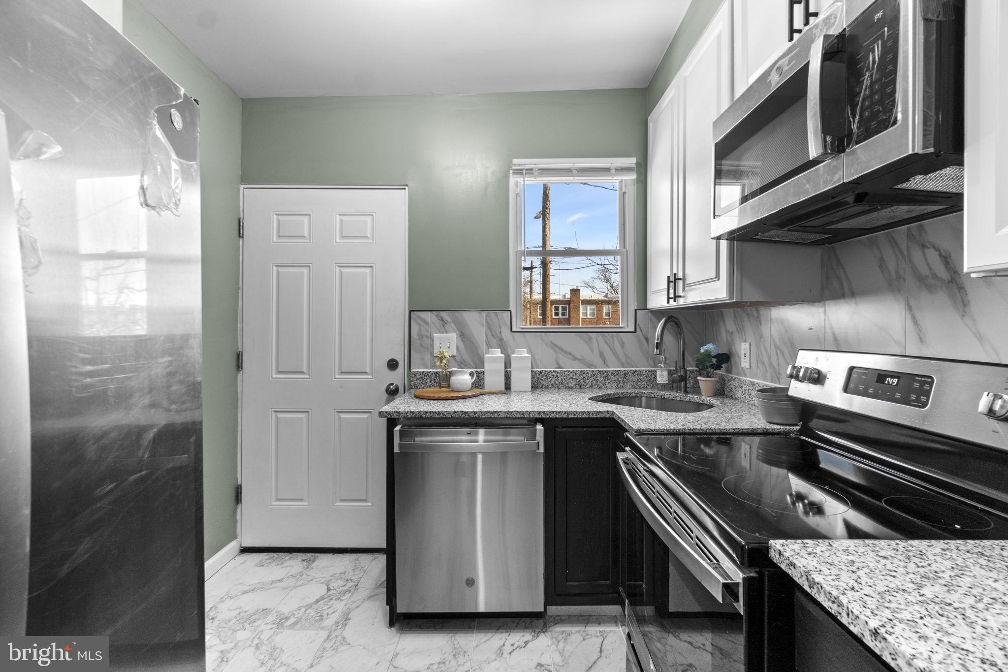 3617 Manchester Avenue Baltimore, MD 21215 - Photo 9 of 30 Kitchen