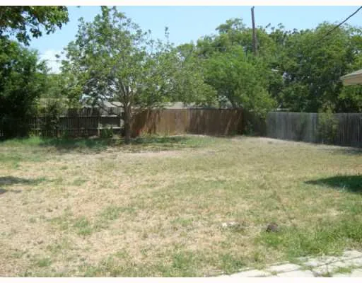 $1,000 | 1019 Diomede Drive, Portland, TX 78374