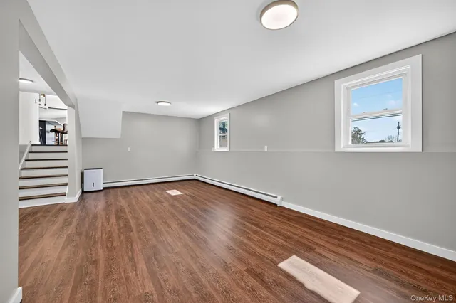 $619,900 | 10 Elizabeth Drive, Wallkill, NY 12589