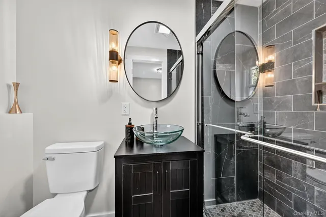 $619,900 | 10 Elizabeth Drive, Wallkill, NY 12589