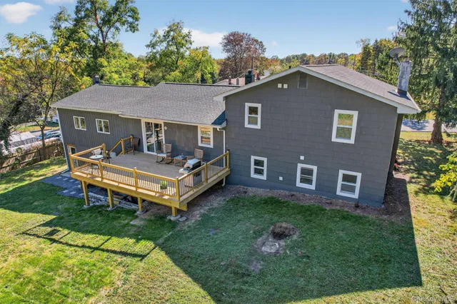 $619,900 | 10 Elizabeth Drive, Wallkill, NY 12589