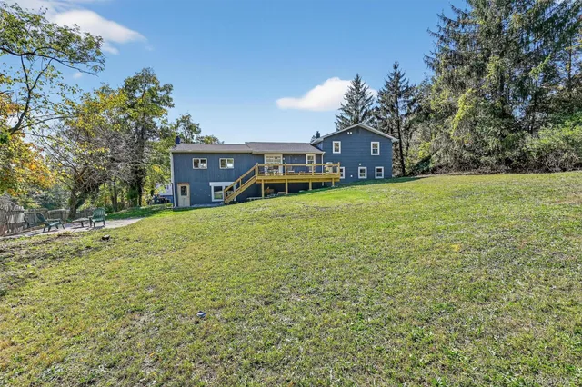 $619,900 | 10 Elizabeth Drive, Wallkill, NY 12589