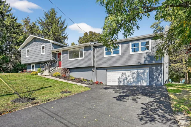 $619,900 | 10 Elizabeth Drive, Wallkill, NY 12589