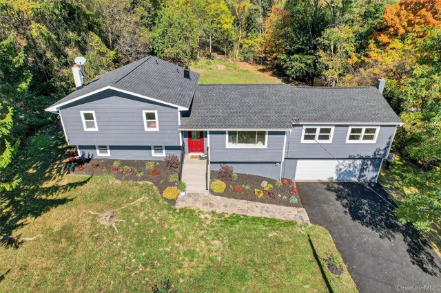 $619,900 | 10 Elizabeth Drive, Wallkill, NY 12589