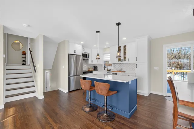 $619,900 | 10 Elizabeth Drive, Wallkill, NY 12589