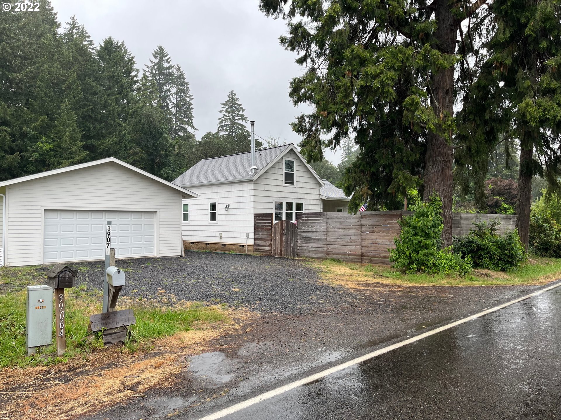 39071 Jasper Lowell Road Fall Creek, OR 97438 - Photo 1 of 30 Gallery Image 1