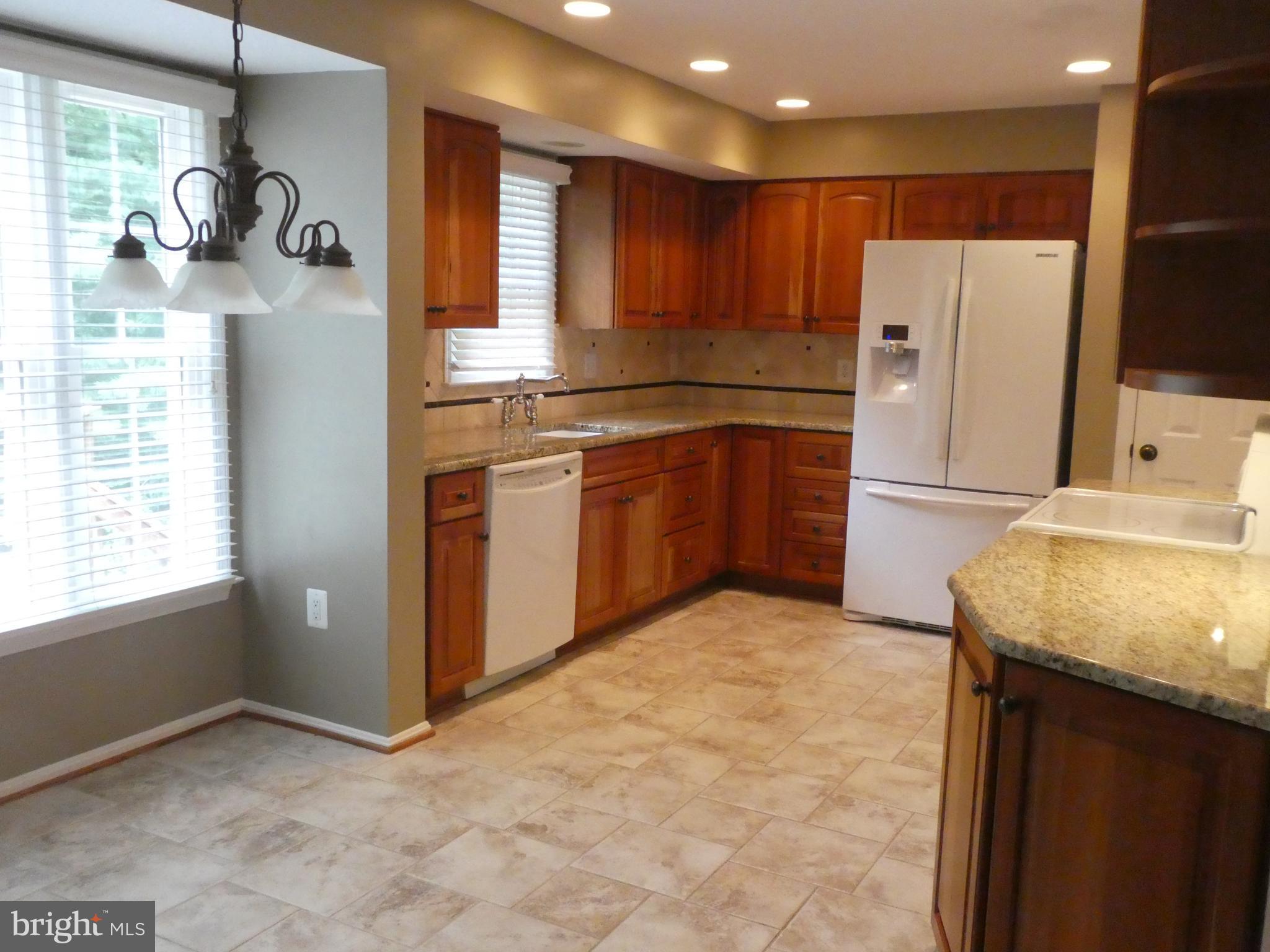 8710 Shadowlake Way Springfield, VA 22153 - Photo 49 of 80 Back to Kitchen with Picture Window