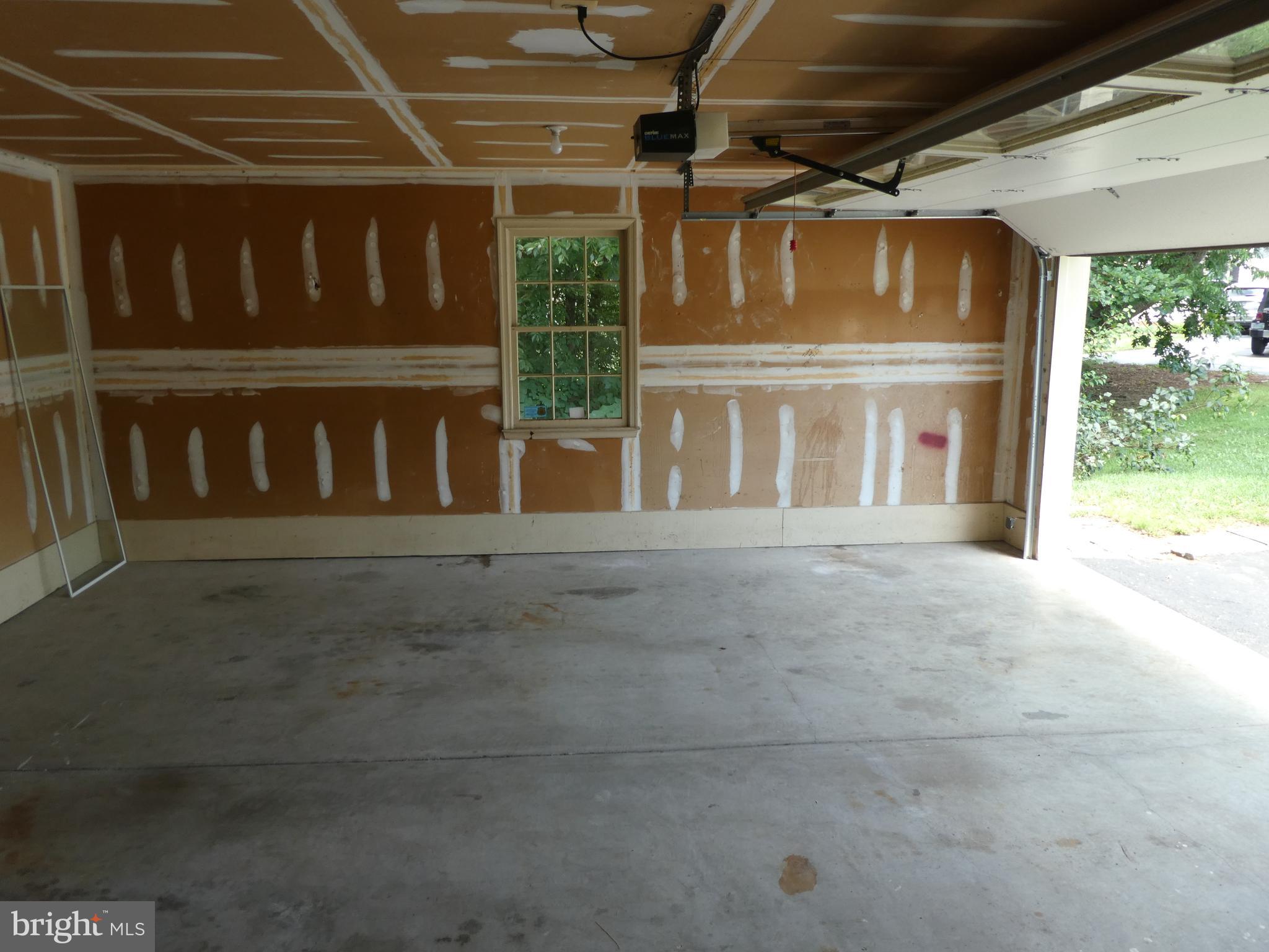 8710 Shadowlake Way Springfield, VA 22153 - Photo 70 of 80 Over sized Two Car Garage