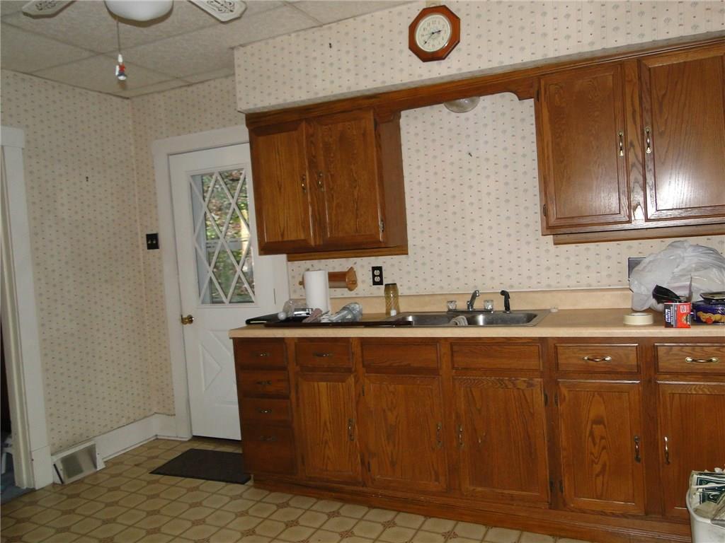 121 Clarks Pike Road Creighton, PA 15030 - Photo 9 of 25