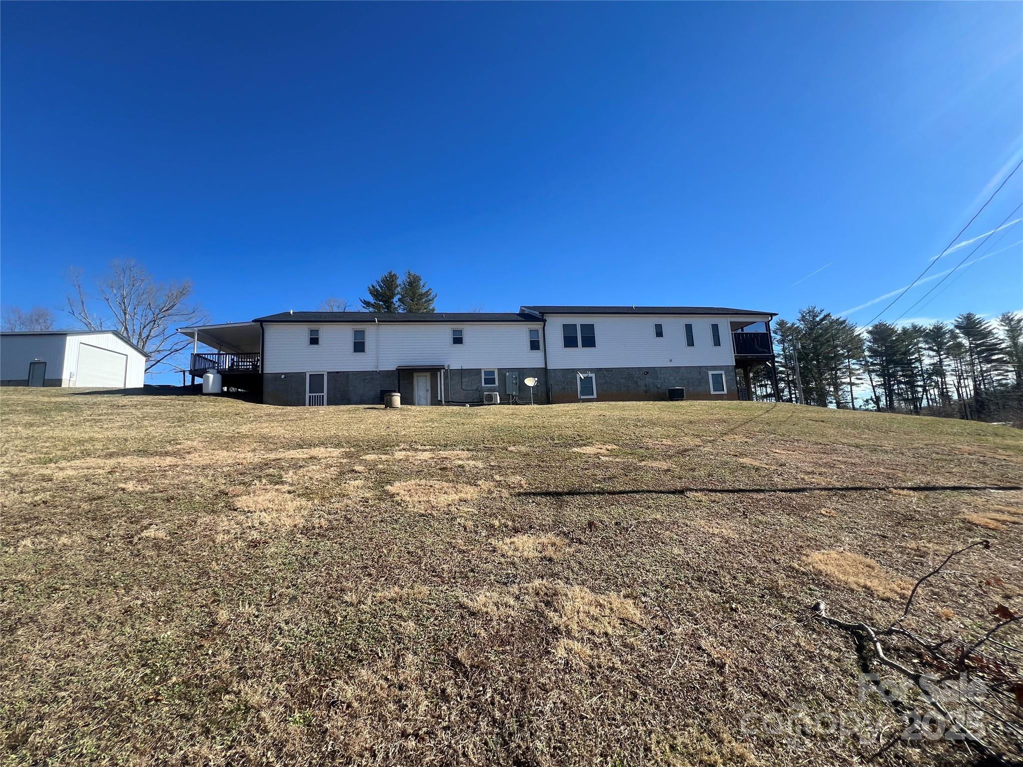 1086 Carters Ridge Road Spruce Pine, NC 28777 - Photo 3 of 47 a view of a terrace