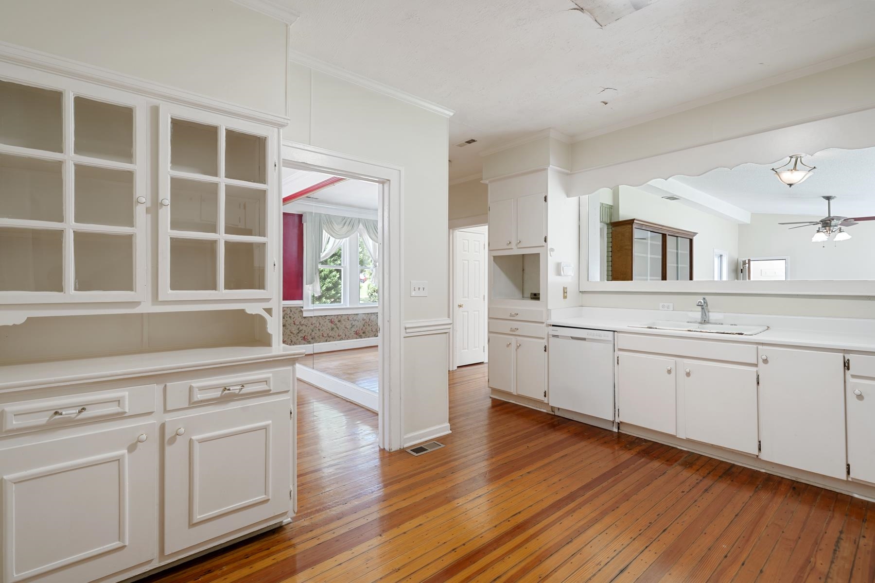 189 East Victoria Road Spartanburg, SC 29301 - Photo 11 of 36 Kitchen