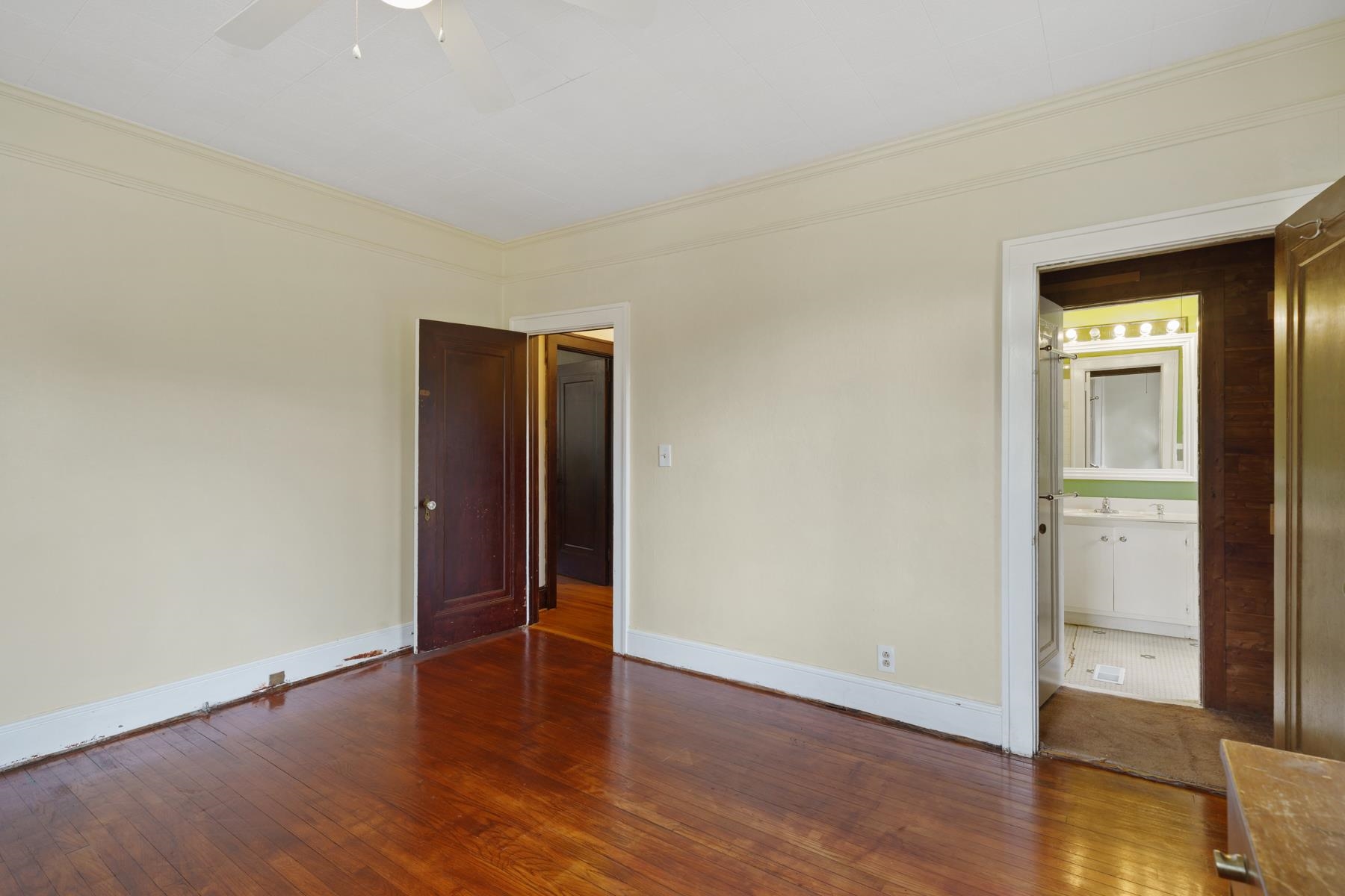189 East Victoria Road Spartanburg, SC 29301 - Photo 16 of 36 Master Bedroom