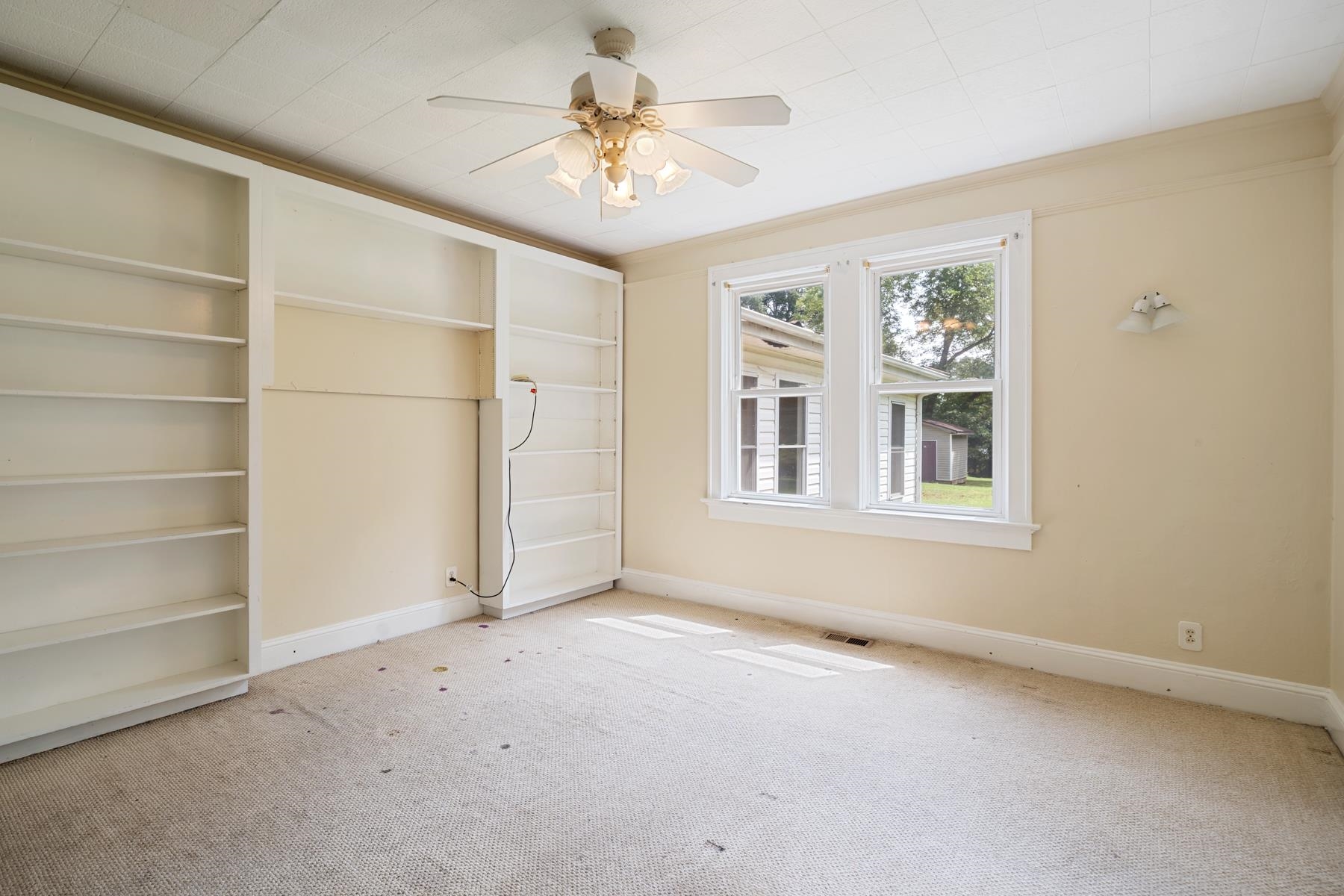 189 East Victoria Road Spartanburg, SC 29301 - Photo 17 of 36 Bedroom