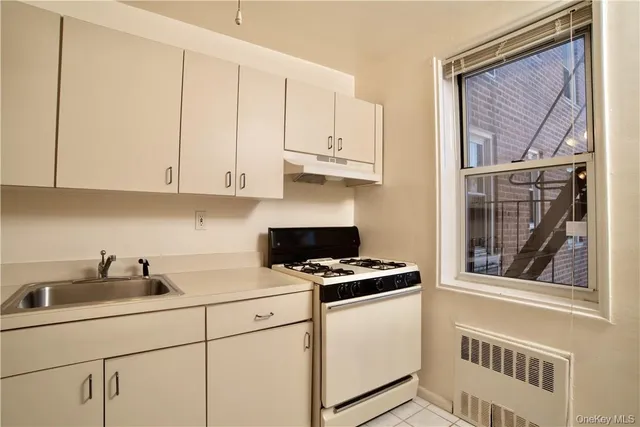 $1,600 | 2 Sadore Lane, Unit 6R, Yonkers, NY 10710