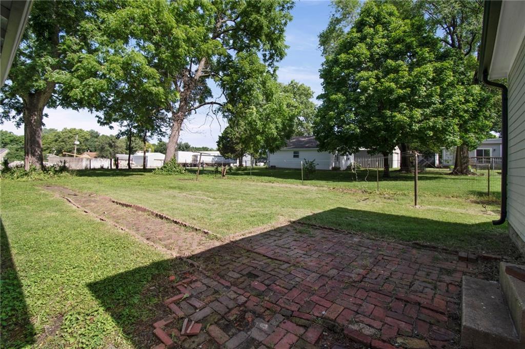 611 South Main Street Clinton, MO 64735 - Photo 32 of 35