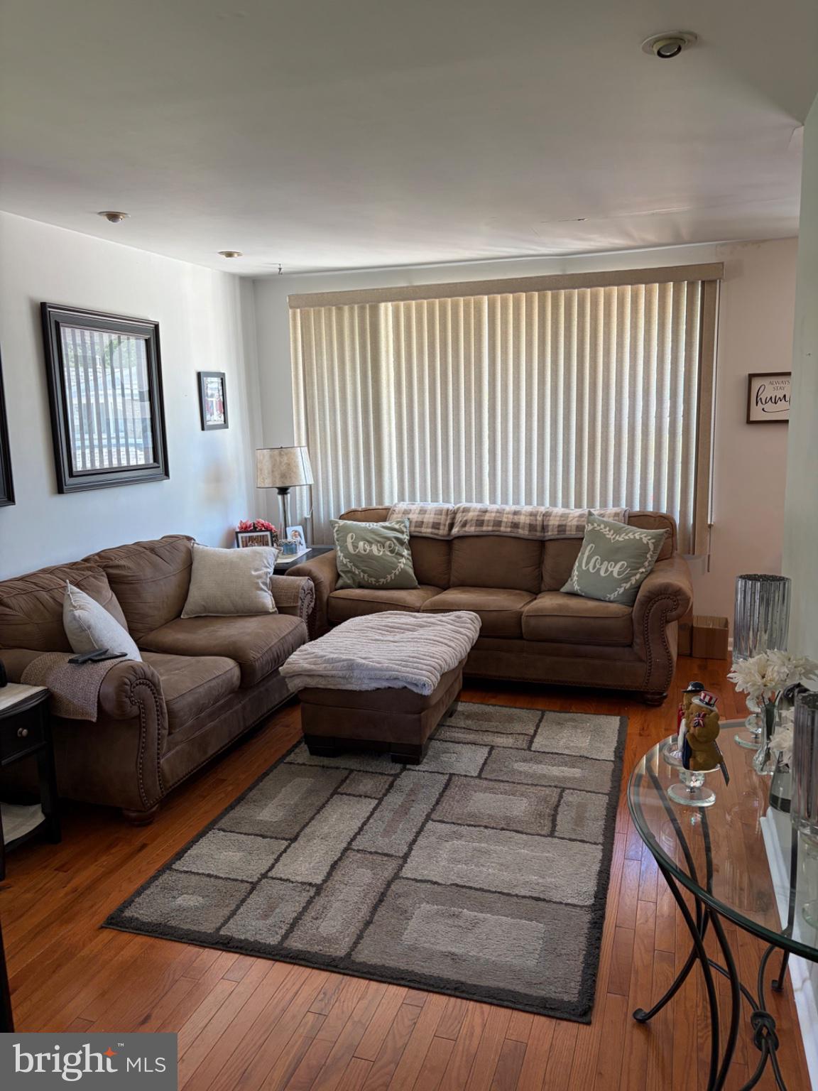 607 Sherrie Road Philadelphia, PA 19115 - Photo 6 of 19 Cozy living space with natural light.