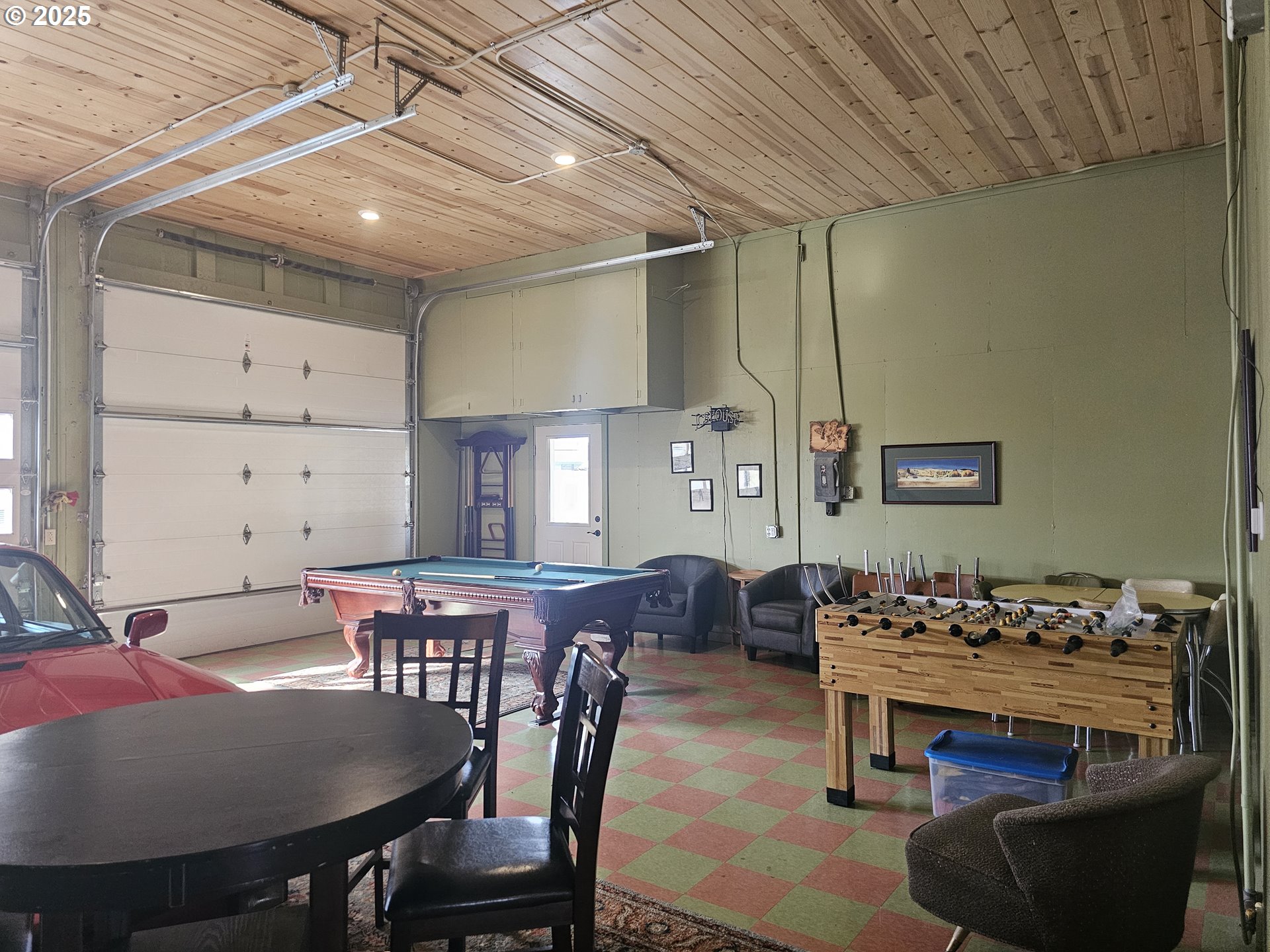 995 3rd Street North Powder, OR 97867 - Photo 17 of 28 a view of a dining room with furniture