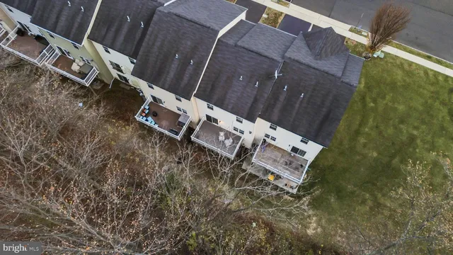 a view of an outdoor space