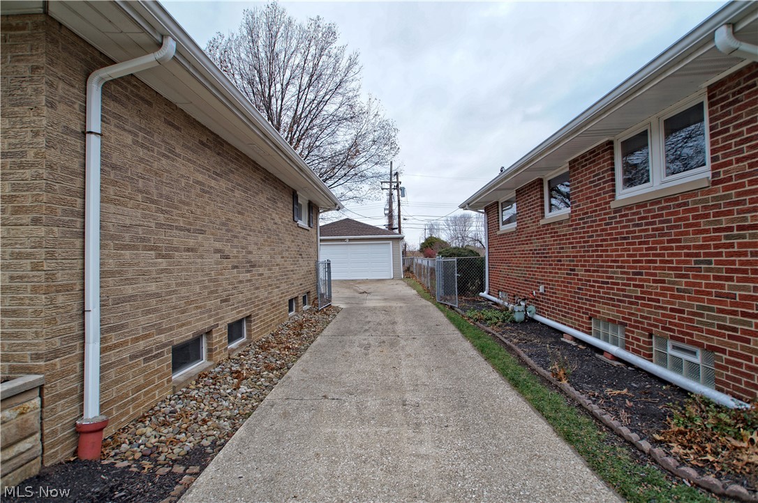 6934 Maplewood Road Cleveland, OH 44130 - Photo 27 of 31 Gallery Image 27