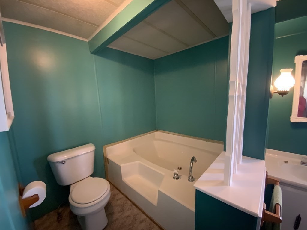 6 Eastbridge Road Taunton, MA 02780 - Photo 18 of 25 Gallery Image 18