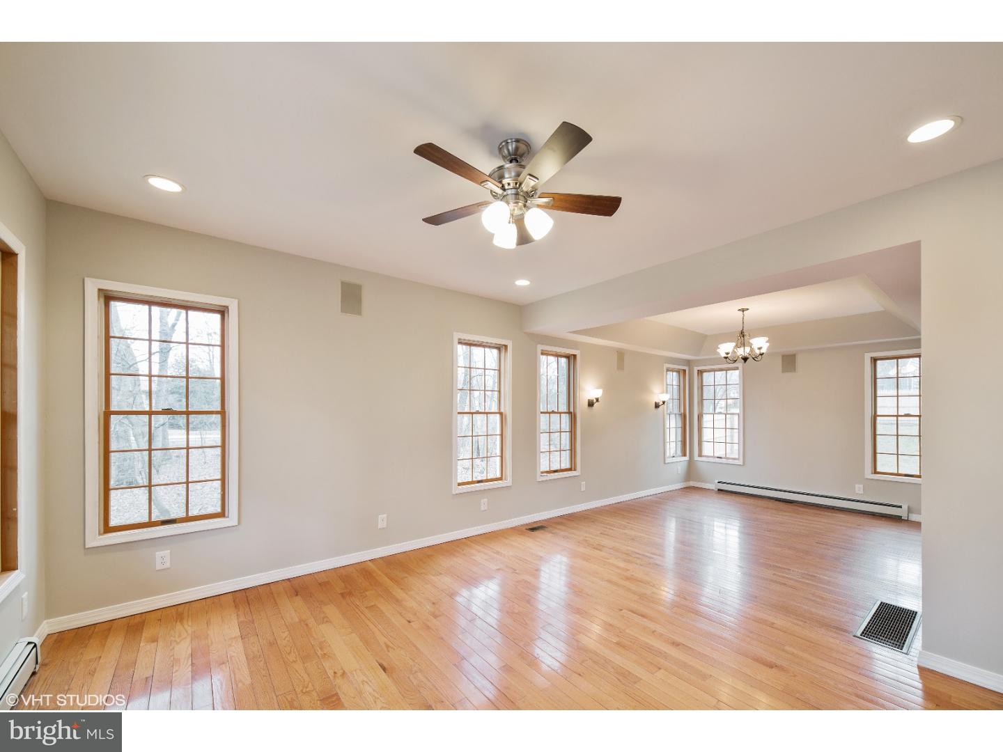 84 Clementon Road East Gibbsboro, NJ 08026 - Photo 4 of 24 Gallery Image 4