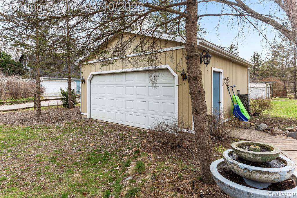 6374 Rickett Road Brighton, MI 48116 - Photo 69 of 73 Gallery Image 69