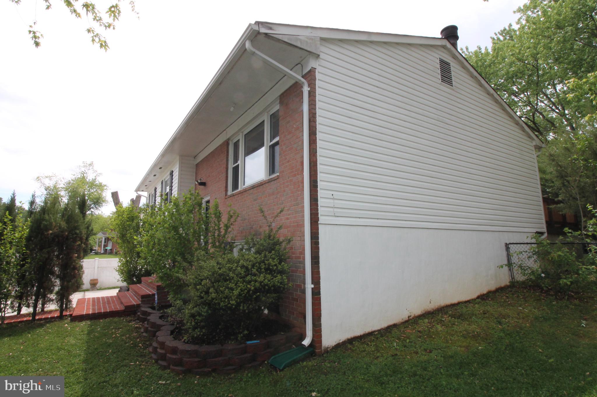 13230 Delaney Road Woodbridge, VA 22193 - Photo 25 of 27 Gallery Image 25