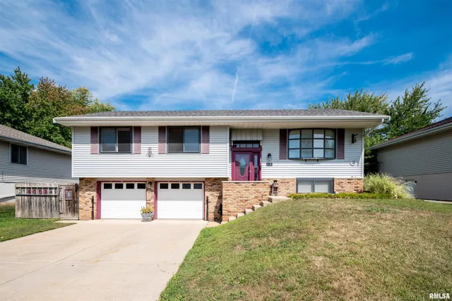 $260,000 | 6009 Sioux Trail South, Bartonville, IL 61607