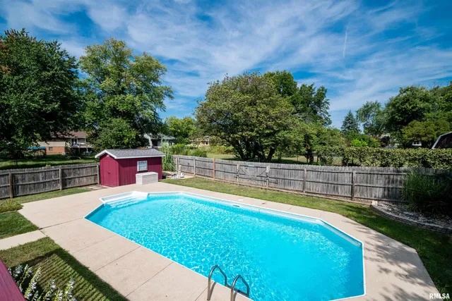 $260,000 | 6009 Sioux Trail South, Bartonville, IL 61607