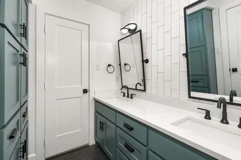 $595,000 | 709 Pennsylvania Drive, Denton, TX 76205