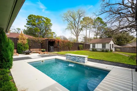 $595,000 | 709 Pennsylvania Drive, Denton, TX 76205