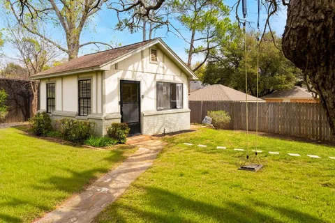 $595,000 | 709 Pennsylvania Drive, Denton, TX 76205