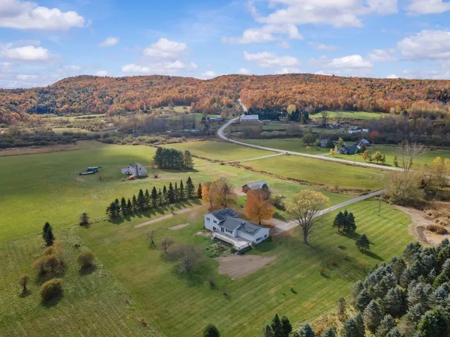 $579,000 | 733 Buck Hollow Road, Fairfax, VT 05454