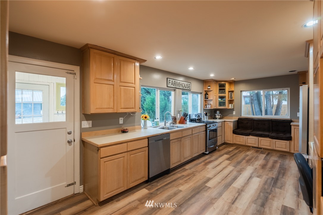 6347 Old Guide Road Bellingham, WA 98226 - Photo 11 of 31