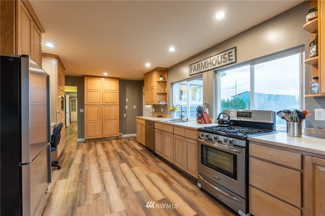 6347 Old Guide Road Bellingham, WA 98226 - Photo 10 of 31