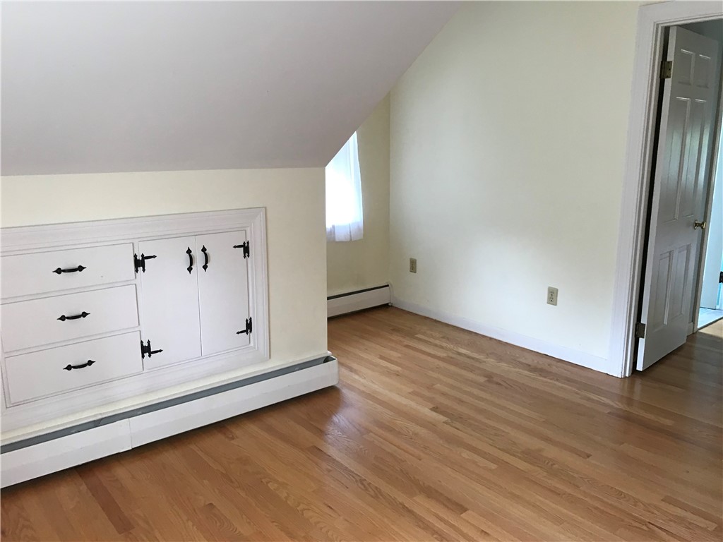 33 Red Gate Road Cumberland, RI 02864 - Photo 17 of 31