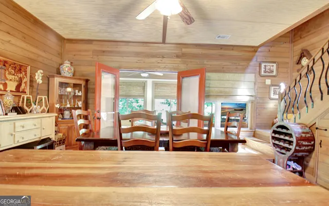 a view of a interior of the house