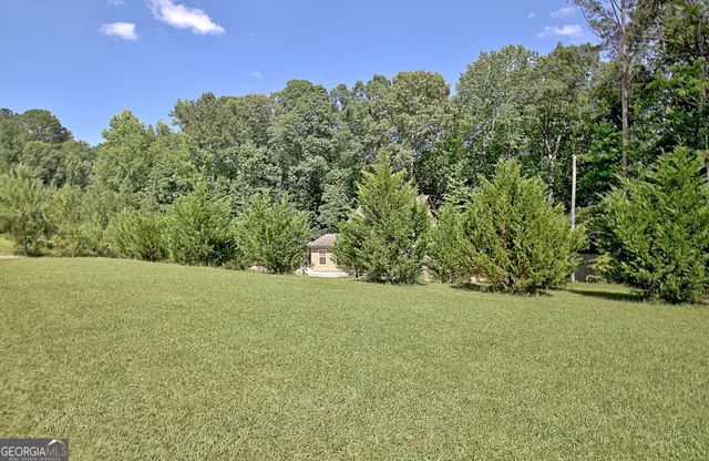 a view of a house with a outdoor space