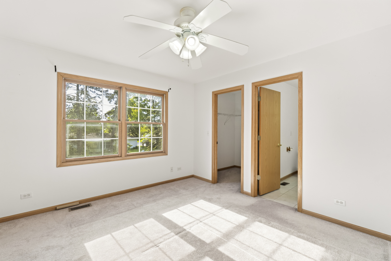 546 Fourth Avenue Addison, IL 60101 - Photo 30 of 39 a view of an empty room with a window