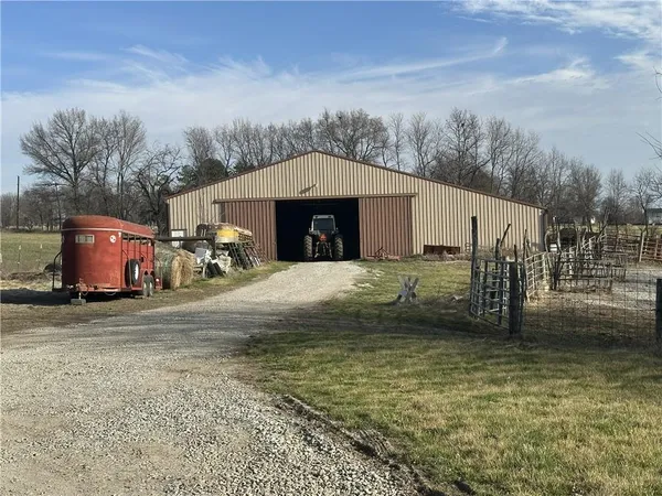 $350,000 | 9818 Southwest Ogle Road, Stewartsville, MO 64490