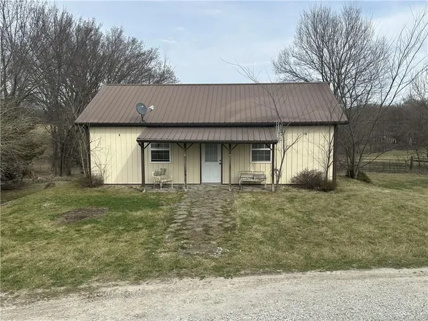 $350,000 | 9818 Southwest Ogle Road, Stewartsville, MO 64490